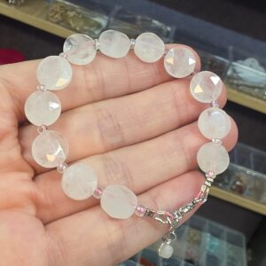 GÜL KUVARS PARA KESİM GÜMÜŞ APARATLI BİLEKLİK 16-18CM
