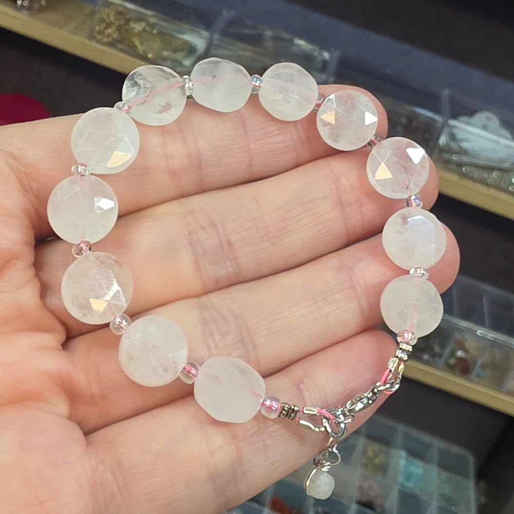 GÜL KUVARS PARA KESİM GÜMÜŞ APARATLI BİLEKLİK 16-18CM