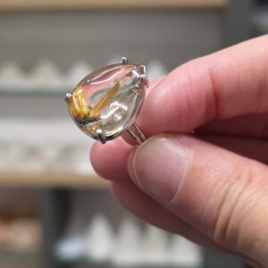 Alternative view of İĞNECİKLİ KUVARS 7A KALİTE 925 AYARLI GÜMÜŞ YÜZÜK 5,00Gr N13