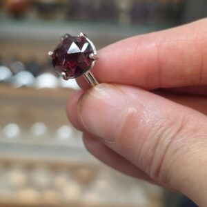 GRANAT 7A KALİTE FASET KESİM AYARLI GÜMÜŞ YÜZÜK 2,64gr N5