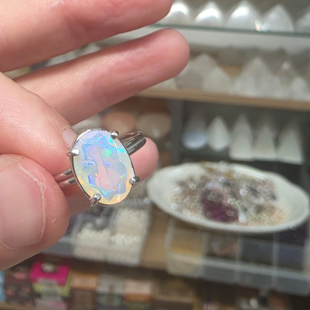 ATEŞ OPAL ETİYOPYA 7A KALİTE AYARLI GÜMÜŞ YÜZÜK 2,40Gr N26