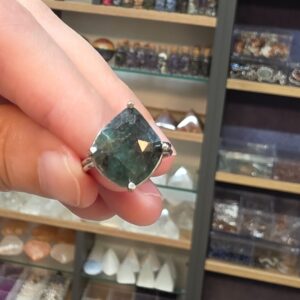 Alternative view of ZÜMRÜT DAMARLI AYARLI GÜMÜŞ YÜZÜK 3,15Gr Z6