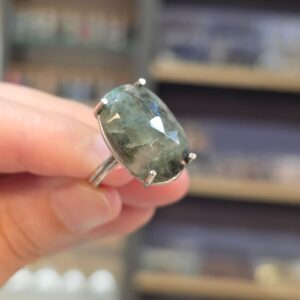 Alternative view of ZÜMRÜT DAMARLI AYARLI GÜMÜŞ YÜZÜK 4,40Gr Z36