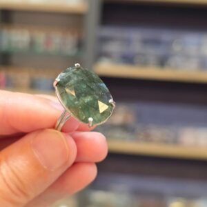 ZÜMRÜT DAMARLI AYARLI GÜMÜŞ YÜZÜK 3,99Gr Z42