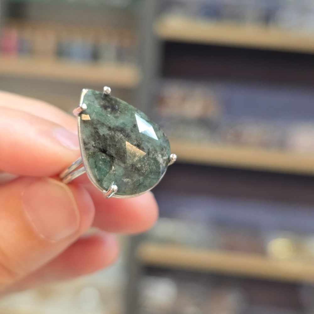 ZÜMRÜT DAMARLI AYARLI GÜMÜŞ YÜZÜK 3,85Gr Z39