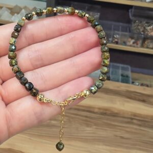 YOSUNLU AKİK BİLEKLİK KÜP KESİM GÜMÜŞ APARATLI 16-19CM Y3