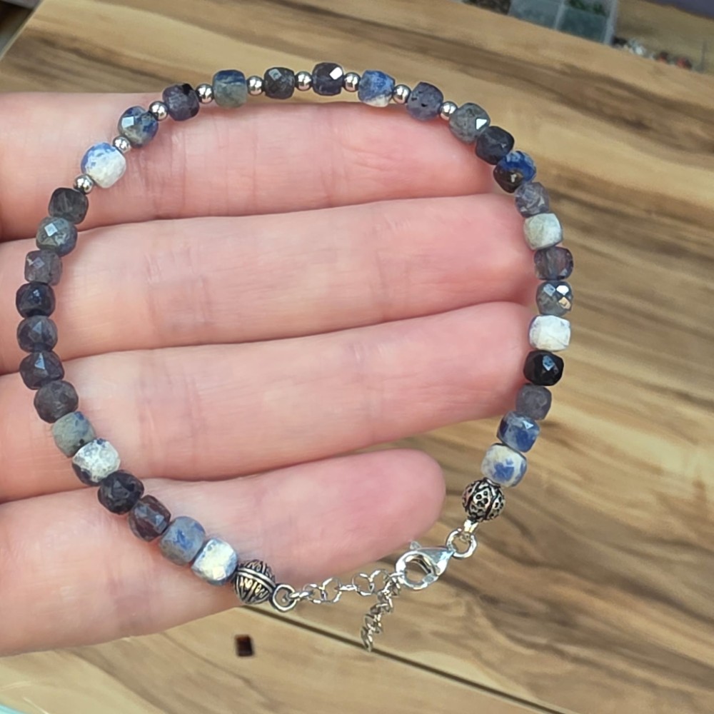 SODALİT KÜP KESİM GÜMÜŞ APARATLI BİLEKLİK 16-19CM S2