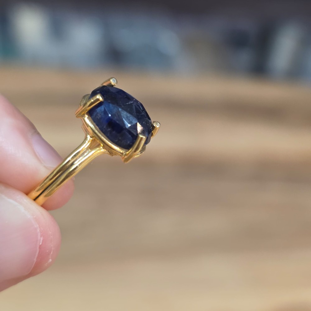 LAPİS LAZULİ FASET KESİM AYARLI ALTIN KAPLAMA GÜMÜŞ YÜZÜK 3,00Gr L22