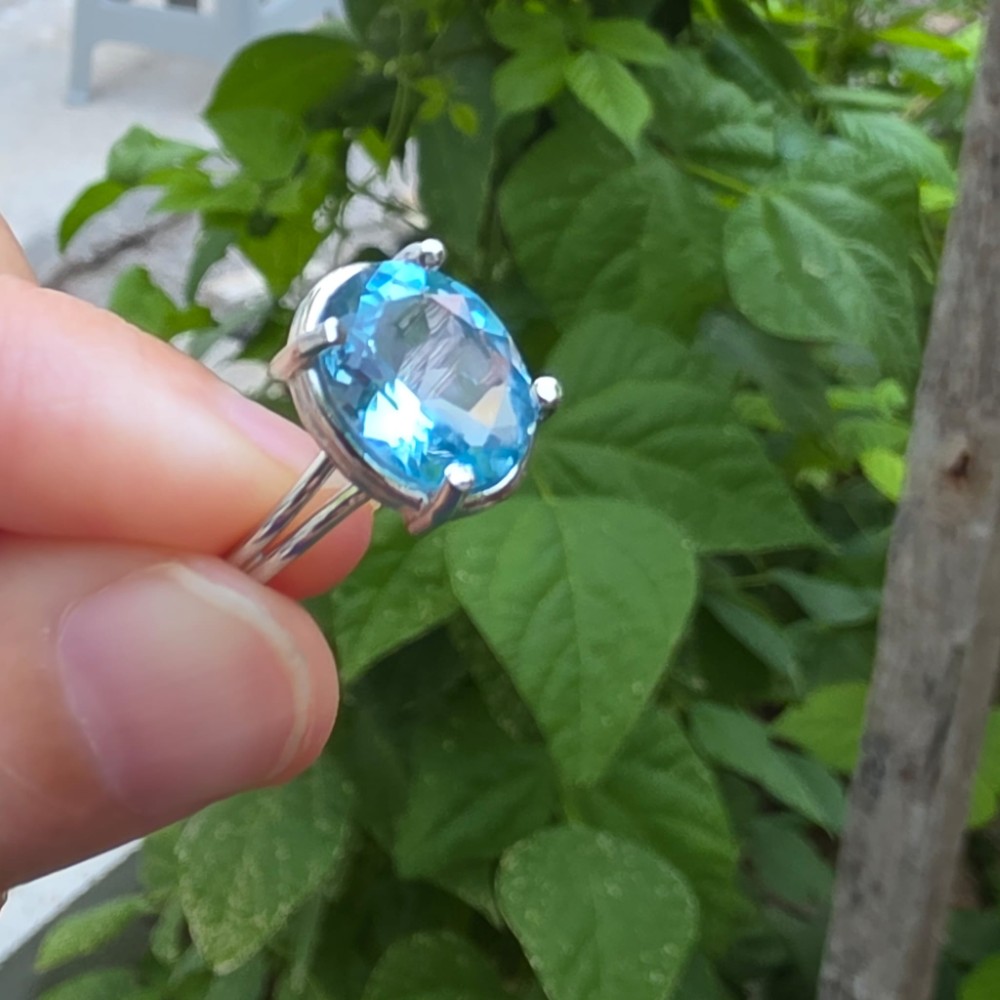 MAVİ TOPAZ AYARLI GÜMÜŞ YÜZÜK OVAL 3,65GR   T38