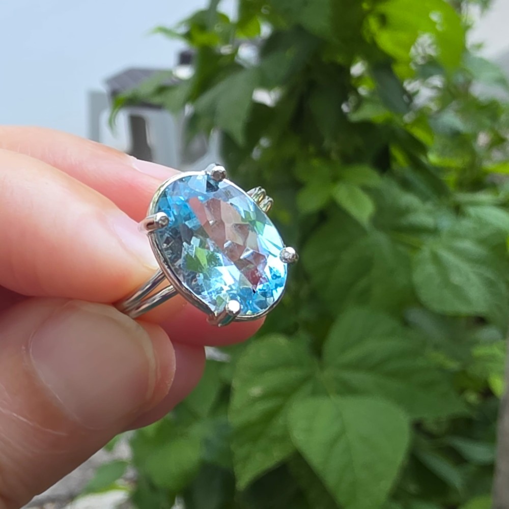 MAVİ TOPAZ AYARLI GÜMÜŞ YÜZÜK OVAL 3,85GR   T39