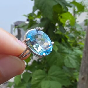 MAVİ TOPAZ AYARLI GÜMÜŞ YÜZÜK OVAL 4,35GR   T42
