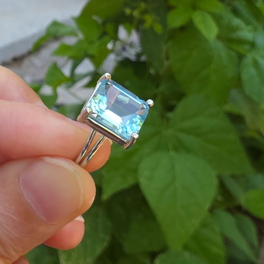 MAVİ TOPAZ AYARLI GÜMÜŞ YÜZÜK  3,39GR   T51