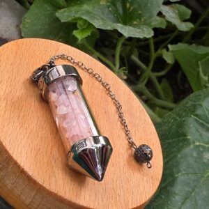GÜL KUVARS KAZIK CAMLI SARKAÇ ZİNCİR UZUNLUK 18CM