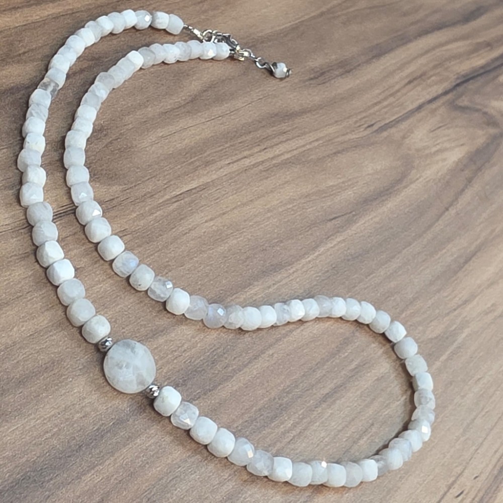 AYTAŞI KÜP KESİM GÜMÜŞ APARATLI 45CM KOLYE